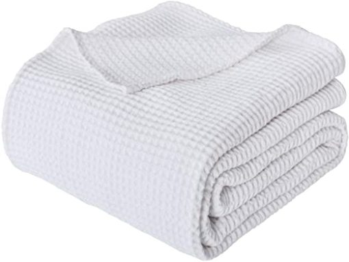 Thermal waffle weave blankets
